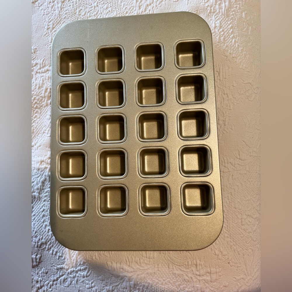Gold Square Muffin Pan